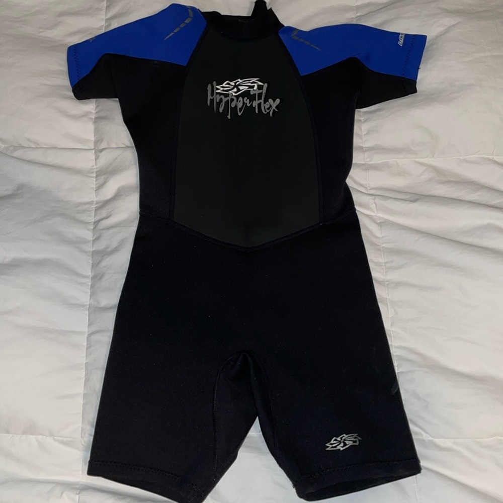 Hyperflex wet suit - kids 6